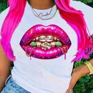 - Hot summer shirt ‘bling lips 👄 🩷’ NWTO !!!